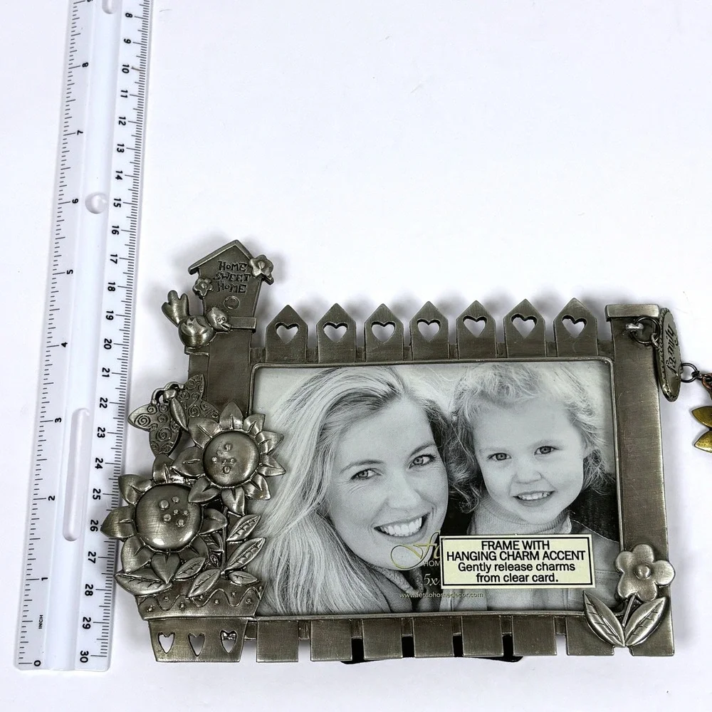 Vtg Fetco Pewter Family Charm PhotoFrame Picket Fence Flowers Country Garden